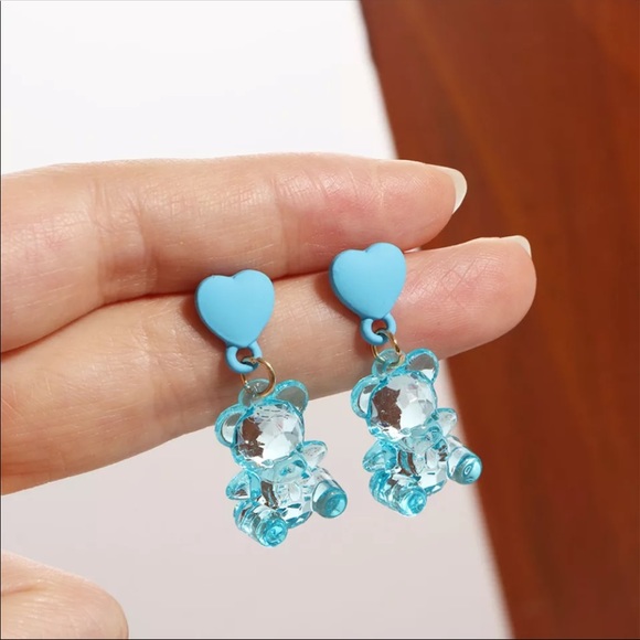 Jewelry - 2for$15💕Heart Bear dangle earrings💕